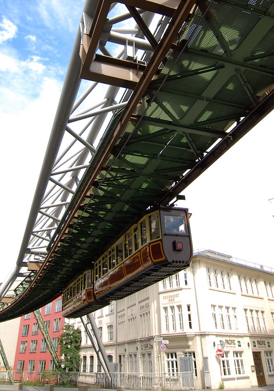 WTL-Schwebebahn_DDB3076.jpgWuppertal .jpg - Der Kaiserwagen